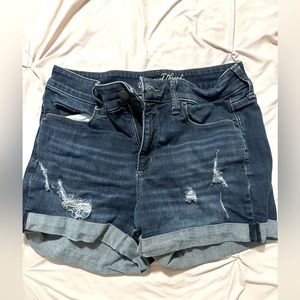 Universal Thread Jean shorts